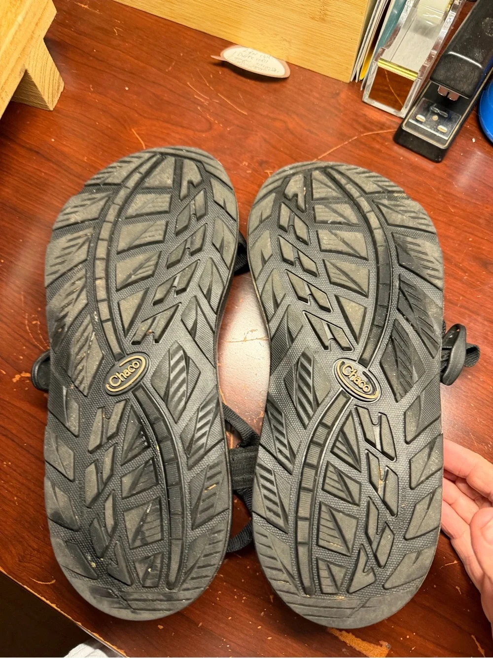 Chaco men’s sz 9 Black Strappy Outdoor Sandals